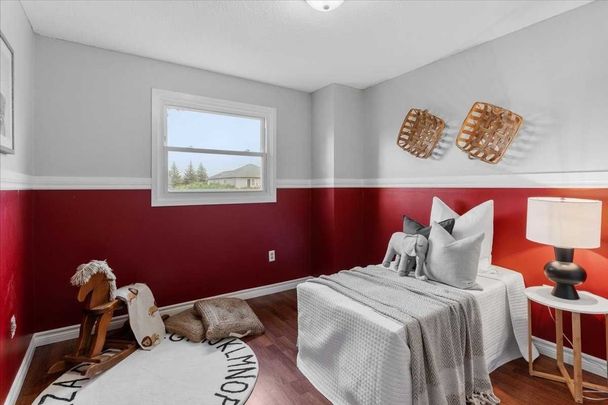 For Lease - 7 Inglis Avenue Unit# Main, Clarington, Ontario - Photo 1