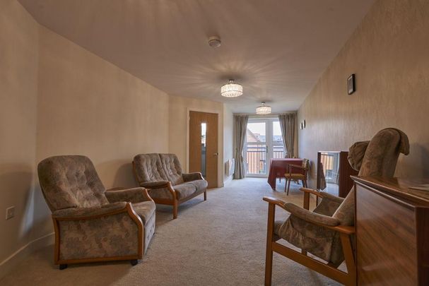 1 bedroom retirement property to rent - Photo 1