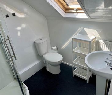 4 bedroom house to rent - Photo 2