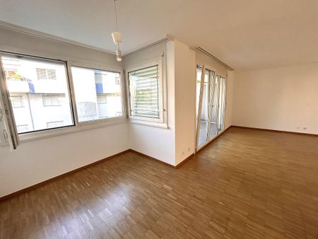 Superb 3.5 room apartment on the 1st floor - approx. 83m2 - Photo 4