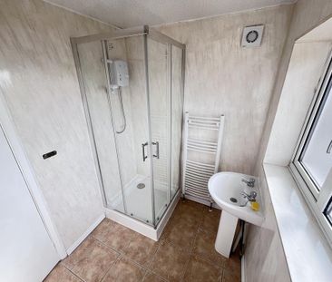 3 bedroom property to rent - Photo 3