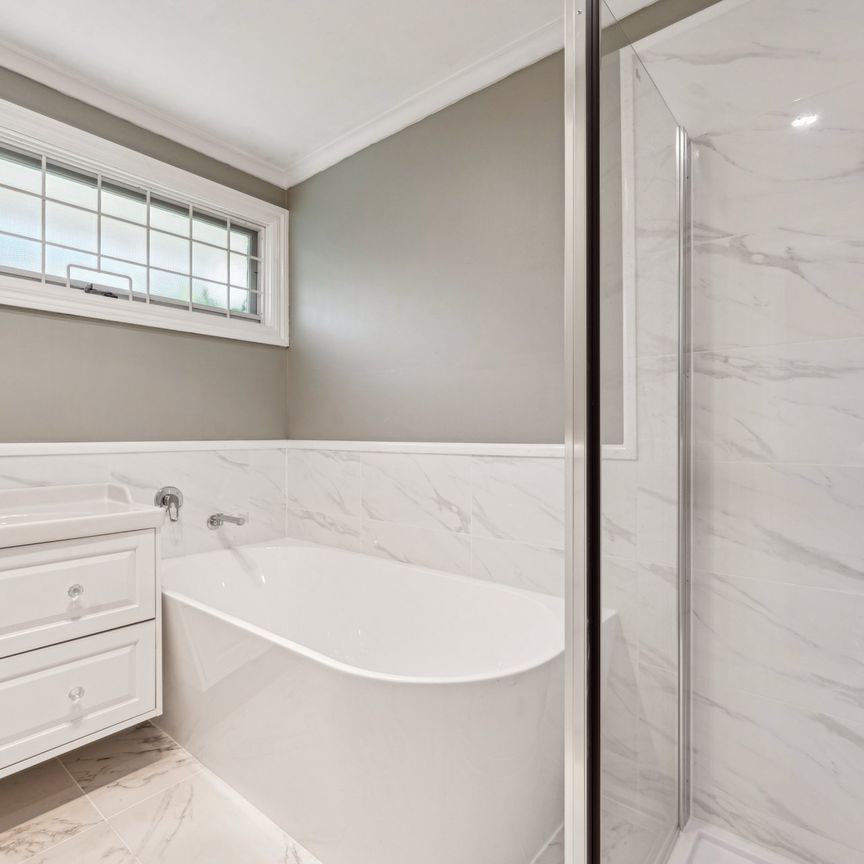 1/17 Alma Rd , CAMBERWELL - Photo 1