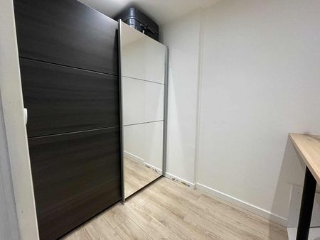 Location Appartement 1 pièce 10m² LA ROCHELLE 17000 - Photo 3