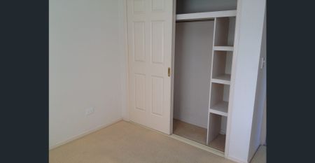 SPACIOUS LOWSET BRICK HOME WITH AIR CON - Photo 4