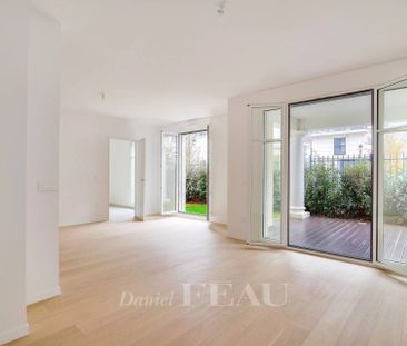 Location appartement, Puteaux, 7 pièces, 174.63 m², ref 86405156 - Photo 2