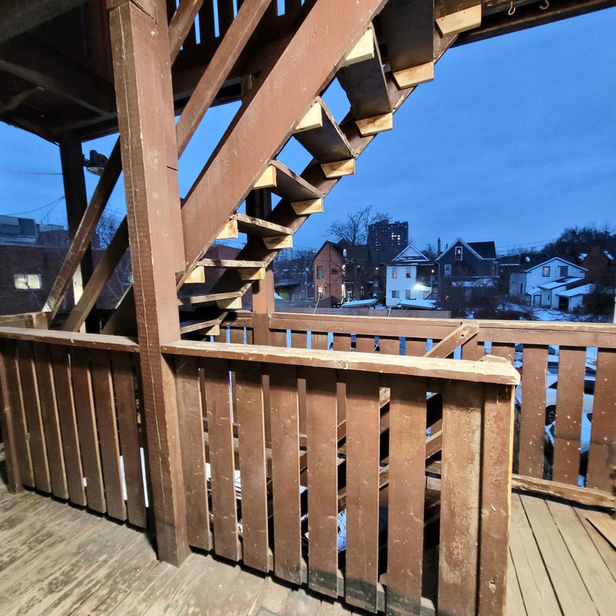 For Lease - 139 1/2 John Street Unit# 5, Hamilton, Ontario - Photo 1