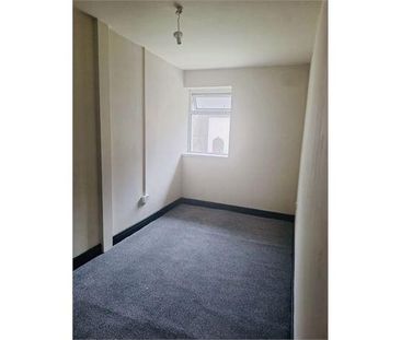 2 bedroom property to rent - Photo 2