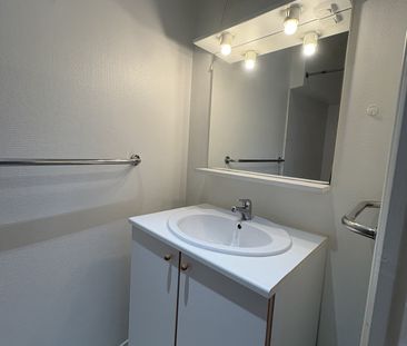 Location Appartement 2 pièces 46m² CASTELNAUDARY 11400 - Photo 6