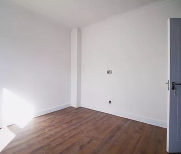 7 Bed Terraced House, High Road, NW10 - Photo 5