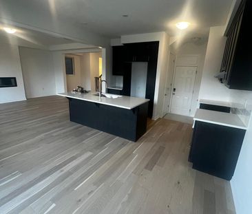 For Lease - 49 Gretzky Avenue, Barrie, Ontario - Photo 6