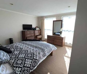 4 Bedroom Family Home in Takanini - Photo 3