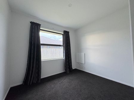A newish home on a newish street and neighbourhood - Photo 3