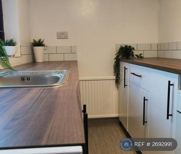 3 bedroom terraced house to rent - Photo 2