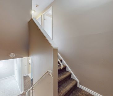 For Lease - 703 Middleton Crescent, Milton, Ontario - Photo 4