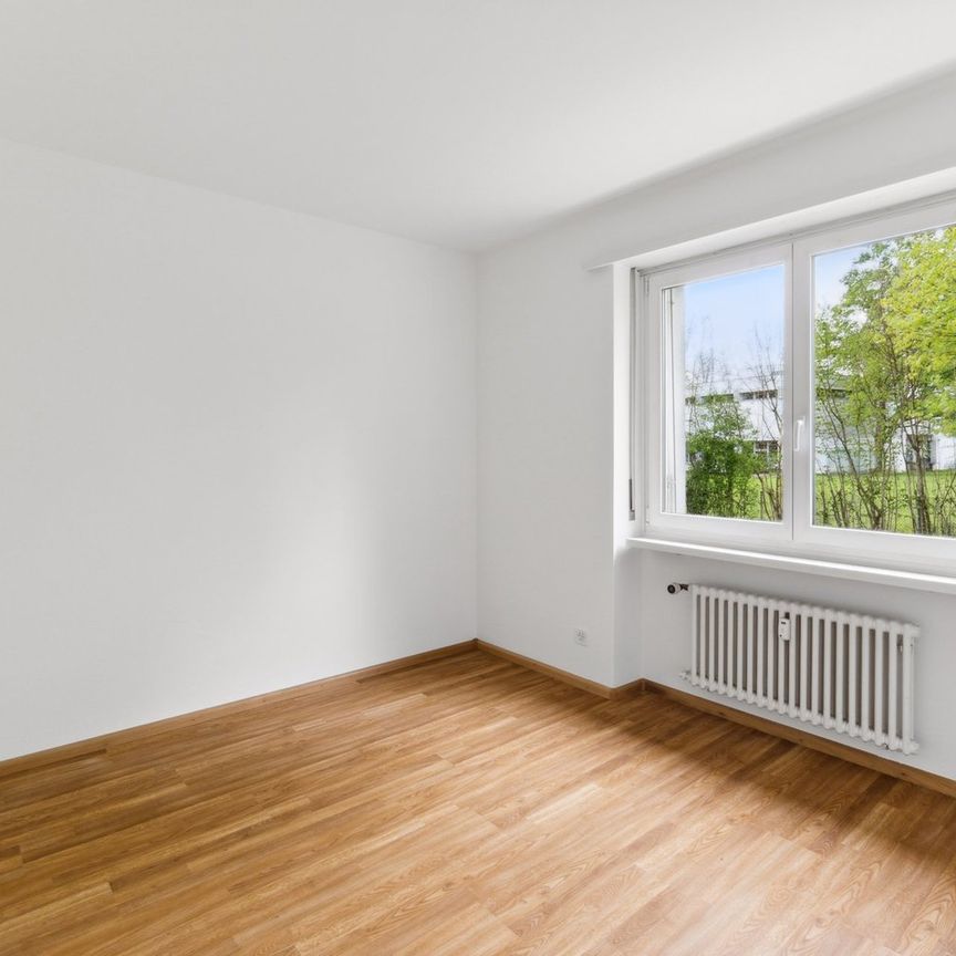 "Freundliche helle Wohnung in Riehen" - Photo 1
