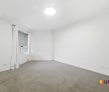 1 Bedroom Apartment Close to Light Rail - Photo 2