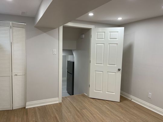 For Lease - 17 Applemore Road Unit# Basement, Toronto, Ontario - Photo 1