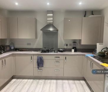 1 bedroom in a house share to rent - Photo 4