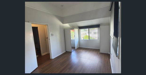 3 Bedroom House In Dutton Park ready to move in - Photo 1