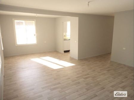 Great Size 4 Bedroom Home - Photo 2