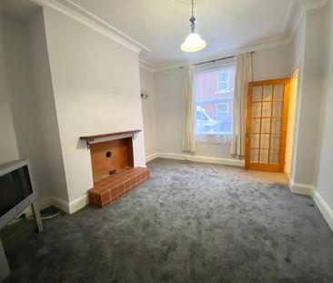 3 bedroom terraced house to rent - Photo 4