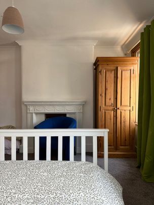 2 Bed Detached House, Brock Road, E13 - Photo 1