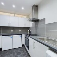 HMO Gibson Street, West End, Glasgow G12 8NU - Photo 1