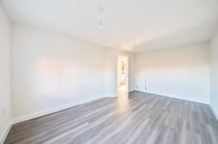 4 bedroom detached house to rent - Photo 2