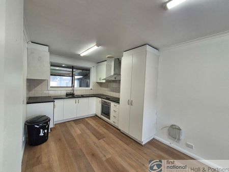 7 Bundeena Avenue, Keysborough - Photo 4