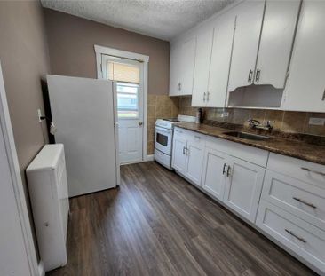 For Lease - 30 Lasalle Court Unit# 12, Oshawa, Ontario - Photo 2