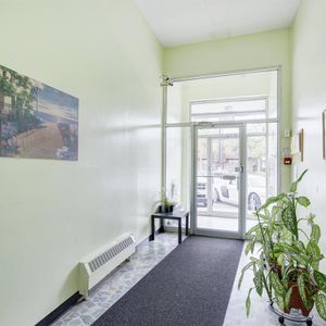 2 Bedroom - 6293 Sherbrooke Est,, Montréal - Photo 2