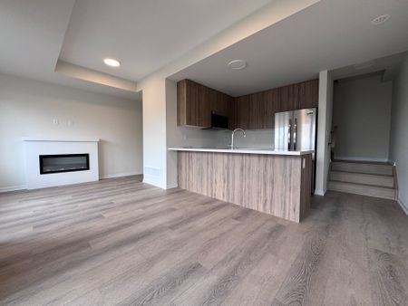 For Lease - 74 Matawin Lane, Richmond Hill, Ontario - Photo 4