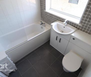 3 bedroom terraced house to rent - Photo 6