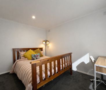 PERFECTLY POSITIONED - Photo 2