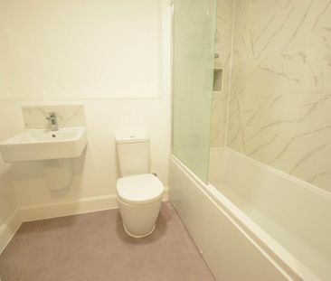 2 bedroom semi-detached house to rent - Photo 2