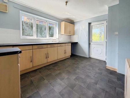 2 bedroom bungalow to rent - Photo 2