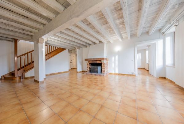 For rent – Magnificent Duplex in a 7.5-room village house – 260 m² – Heated swimming pool – Trélex (Nyon) - Photo 1