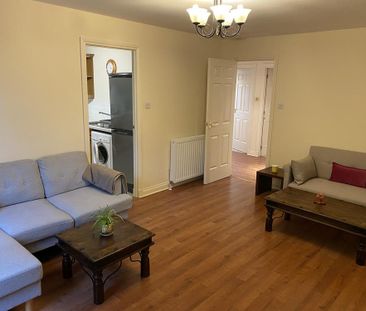 2 bedroom flat to rent - Photo 4