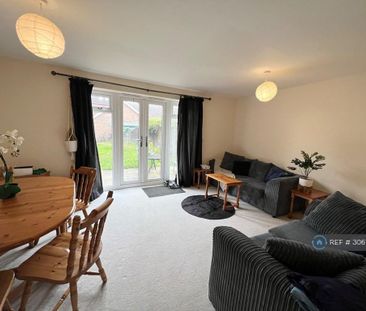 1 bedroom in a house share to rent - Photo 2