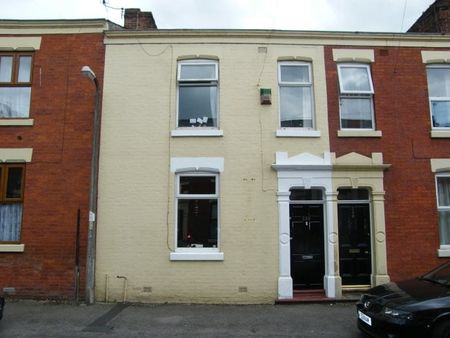 Selbourne Street, Preston - Photo 4