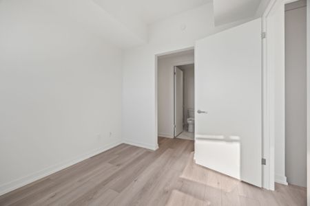 For Lease - 863 St. Clair Avenue Unit# 405, Toronto, Ontario - Photo 3