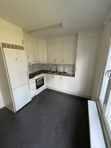 Hasselgatan, Upplands Väsby - Photo 2