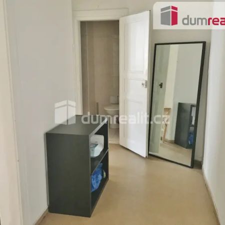 Pěkný, slunný 1+1 na Vinohradech - Photo 3
