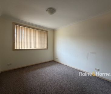 Low Maintenance Back Townhouse - Photo 4