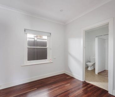 Freshly Painted One-Bedroom Living in a Leafy St Peters Location - Photo 6