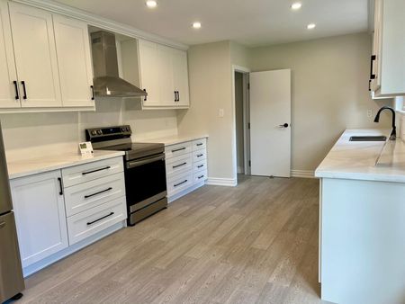 For Lease - 145 Earlton Road Unit# Main, Toronto, Ontario - Photo 5