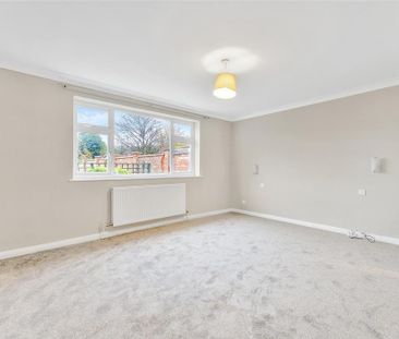 4 bedroom detached house to rent - Photo 6