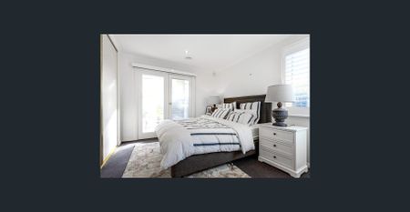 Low-Maintenance, Light-Filled Townhouse in the Heart of Richmond - Photo 4