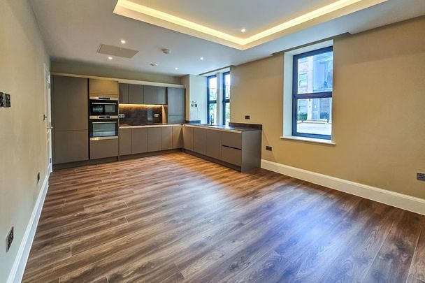 3 bedroom apartment to rent - Photo 1