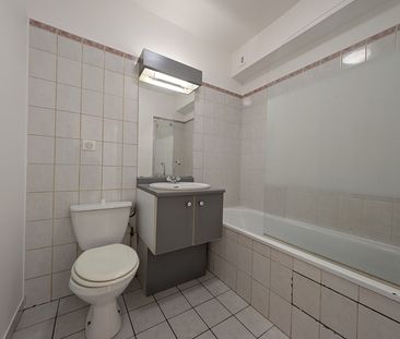 Location Appartement 2 pièces 40m² - Photo 4